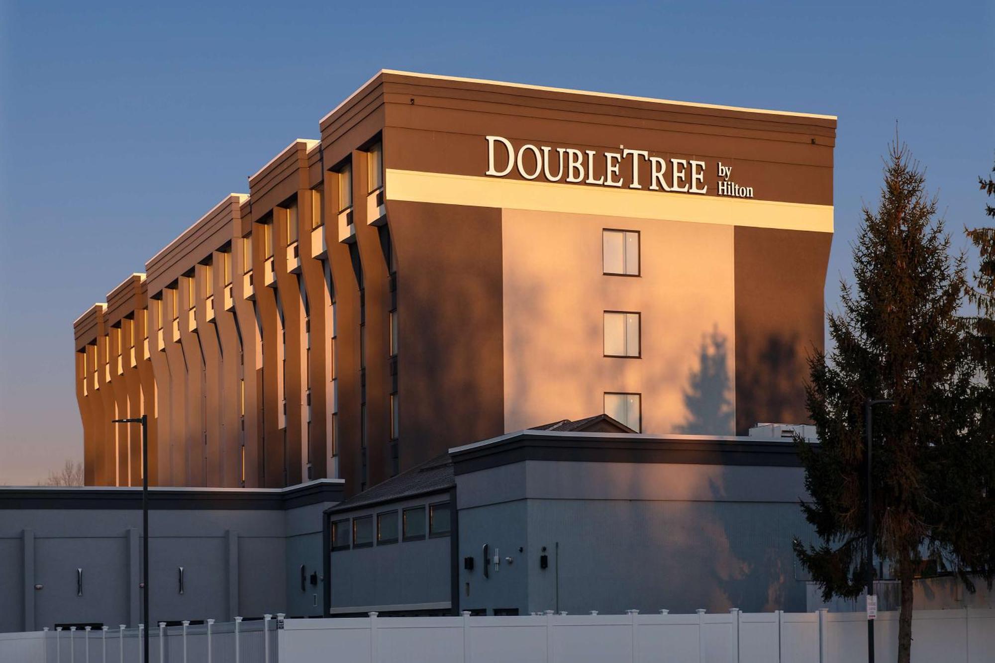 Doubletree By Hilton Monroe Township Cranbury Hotel Rossmoor Ngoại thất bức ảnh